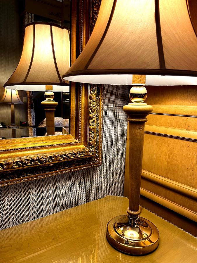 Celebrity Hotel Deadwood Extérieur photo