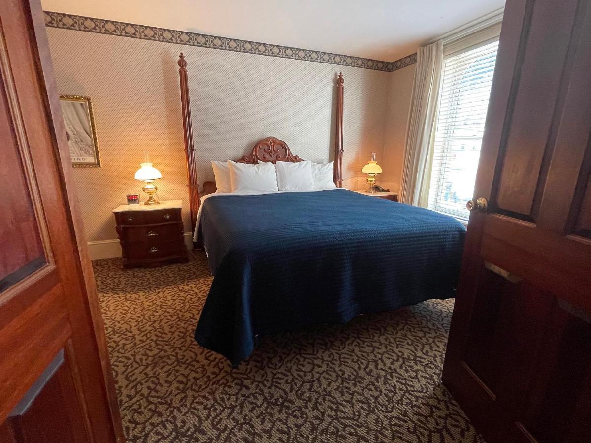 Celebrity Hotel Deadwood Extérieur photo
